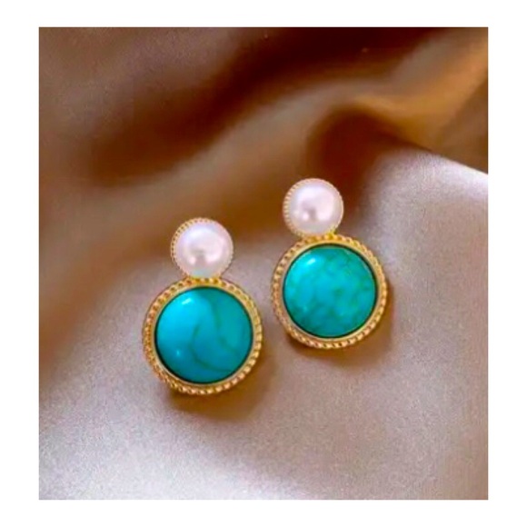 TURQUOISE & FAUX PEARL EARRING - Picture 1 of 3